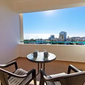off-course-seaview-apartment.protaras-cy-hotels.com/